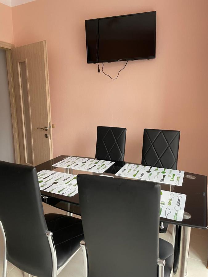 Apartament Emaia Daire Dövlen Dış mekan fotoğraf