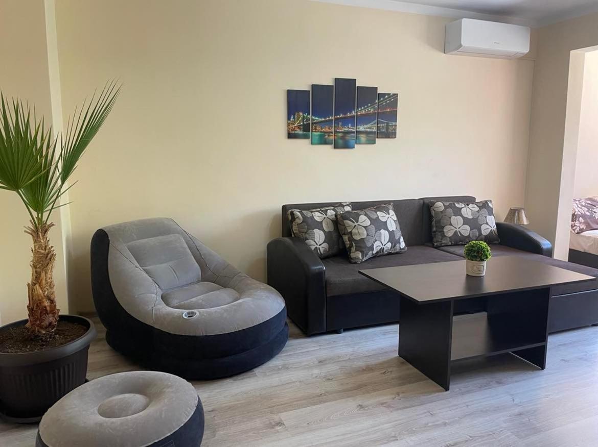 Apartament Emaia Daire Dövlen Dış mekan fotoğraf