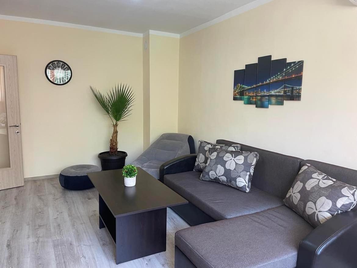 Apartament Emaia Daire Dövlen Dış mekan fotoğraf