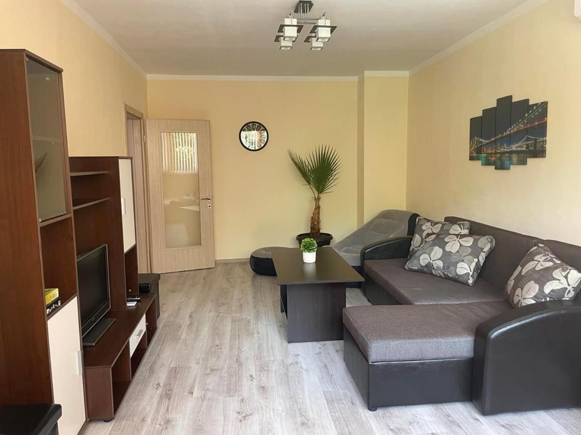 Apartament Emaia Daire Dövlen Dış mekan fotoğraf